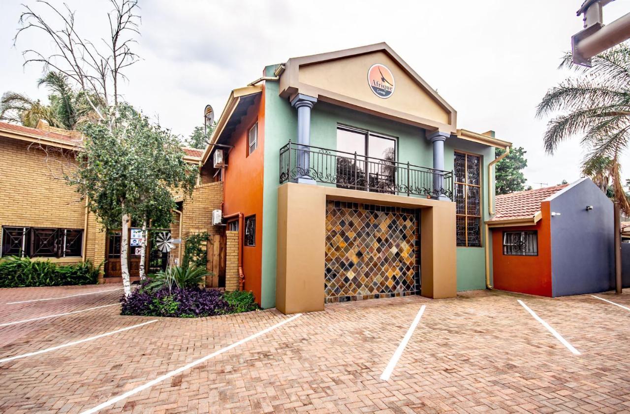 Sunward Park Guest House & Conference Center Boksburg Exteriör bild